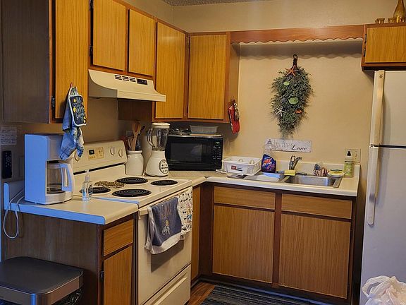 5th image of 1290 9th St #405