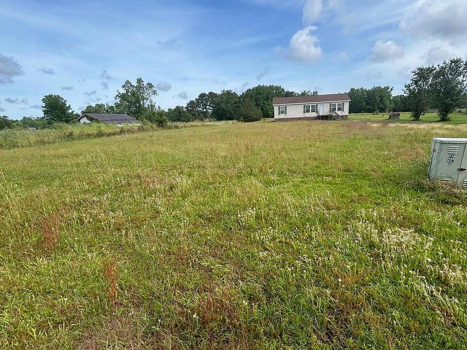 2nd image of 2479 Zims Trail NE