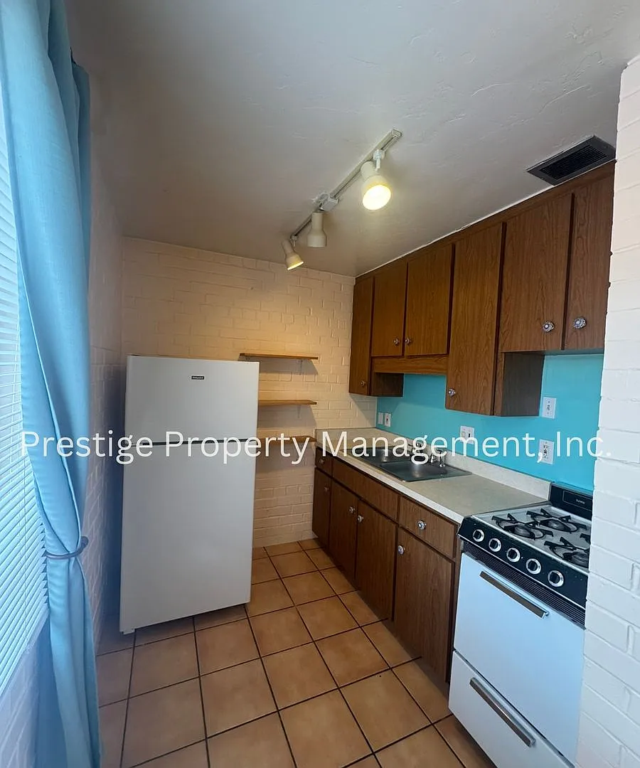 2128 — Photo 4