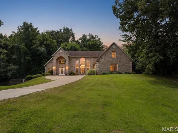 6506 Timber Lake Dr, Collinsville, IL 62234