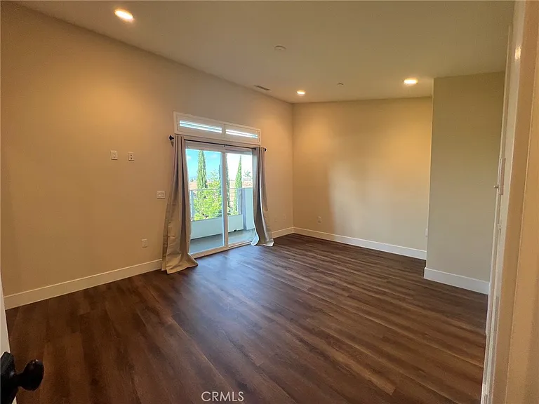 13804 Cordary Ave — Photo 33