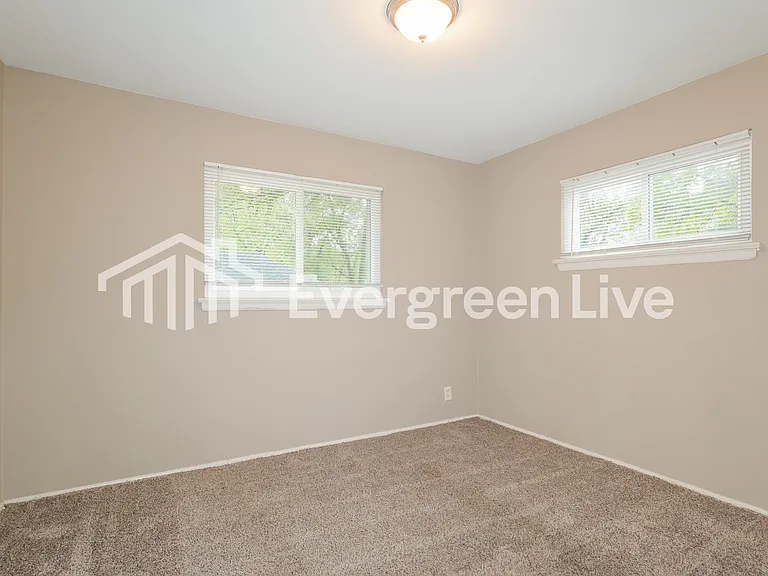 103 Young Dr — Photo 10