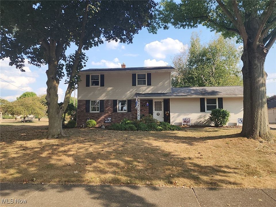 2nd image of 1139 3rd St SW