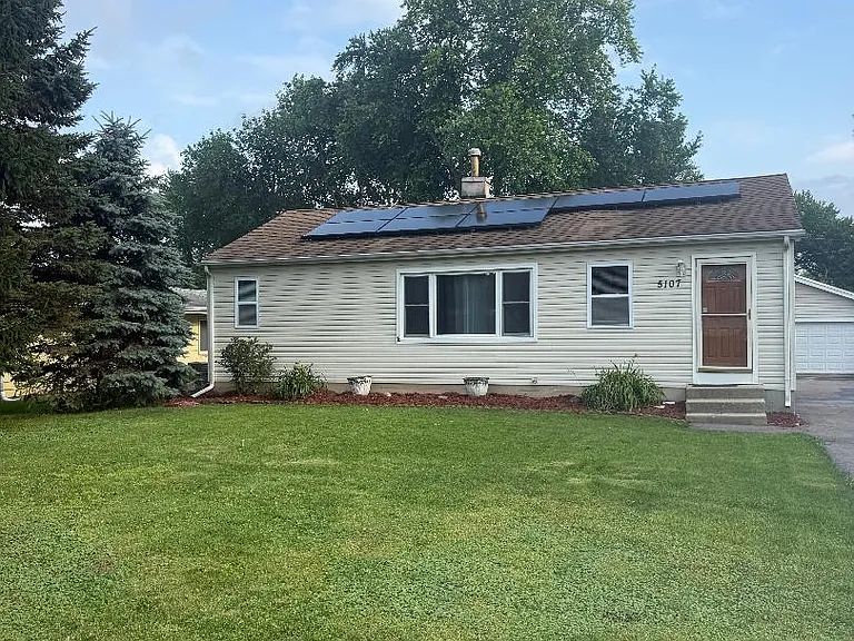 5107 Willow Ln — Photo 1
