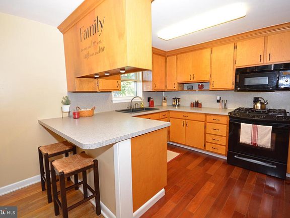 4th image of 417 W Conestoga St