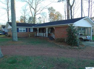 741 3rd St NE, Arab, AL 35016