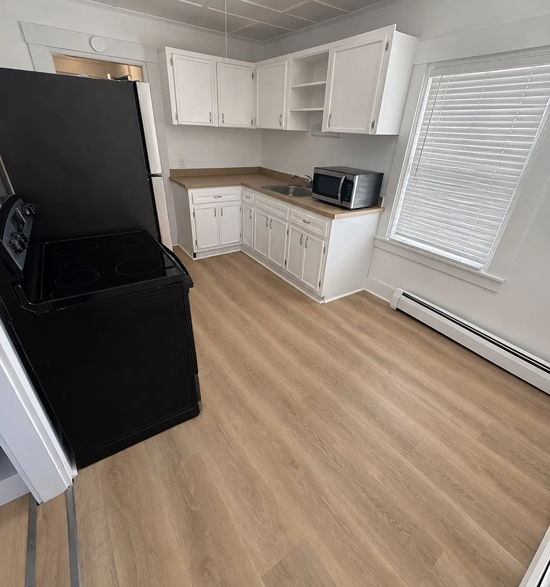 2 bed, 910 sqft, $1,700 — Photo 1
