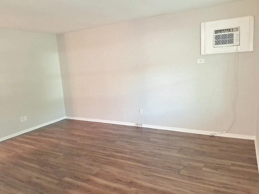 1 bed, 500 sqft, $699 — Photo 4