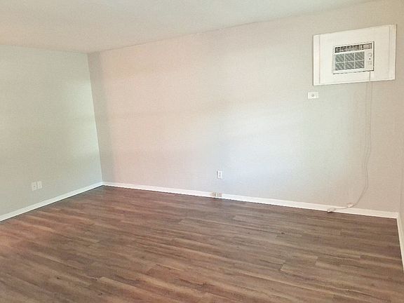2nd image of 1514 N Pierson Ave