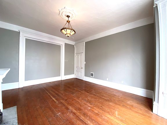5th image of 1106 Valencia St
