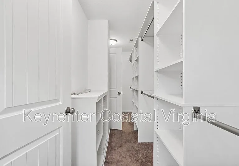 1415 Waltham Ln — Photo 8