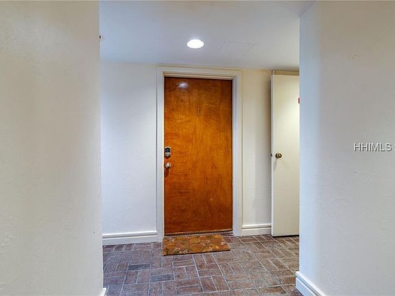 4th image of 34 S Forest Beach Dr #1D