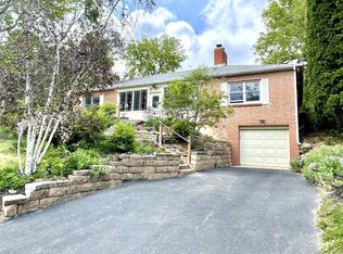 1553 Orchard Ln, Lake Geneva, WI 53147