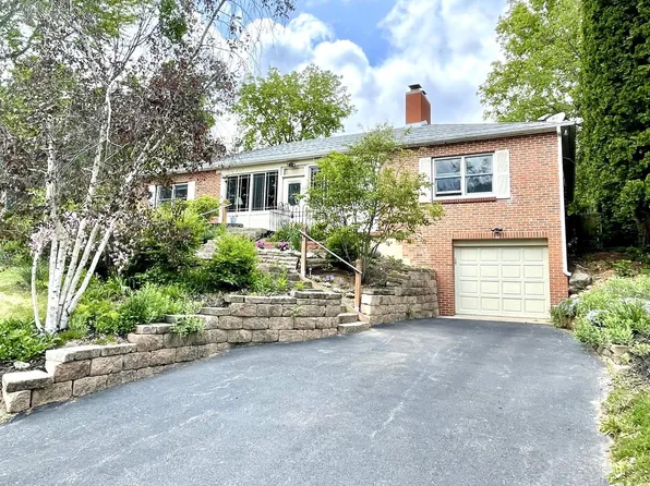 1553 Orchard LANE, Lake Geneva, WI 53147