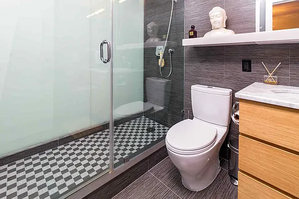 Rented by Keller Williams NYC | media 25