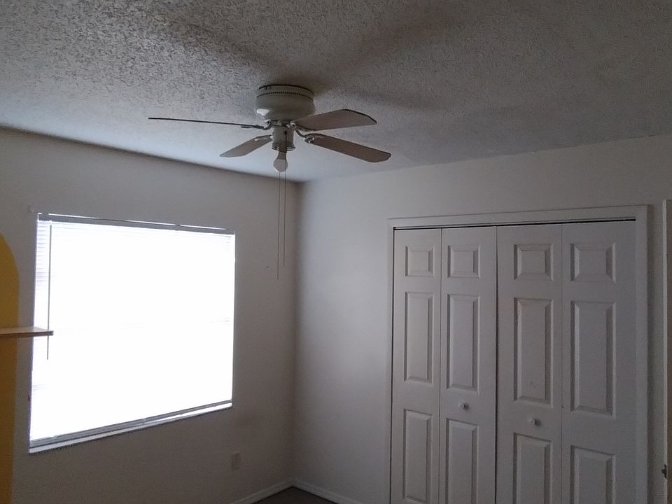 2nd image of 6820 Edgefield Ln