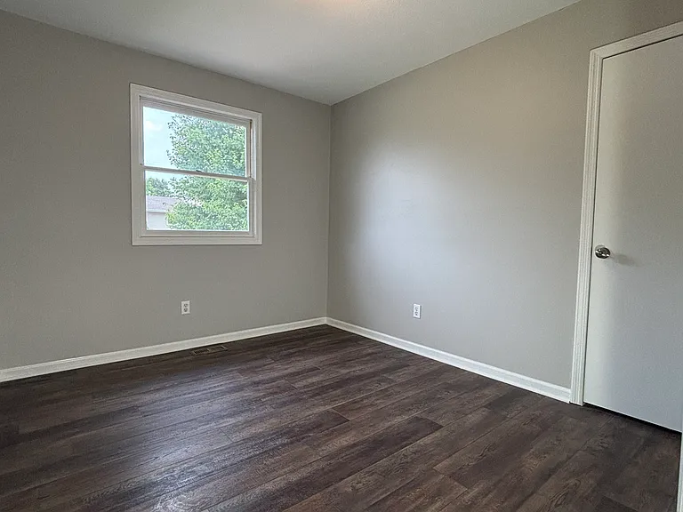 13511 Grover St — Photo 8