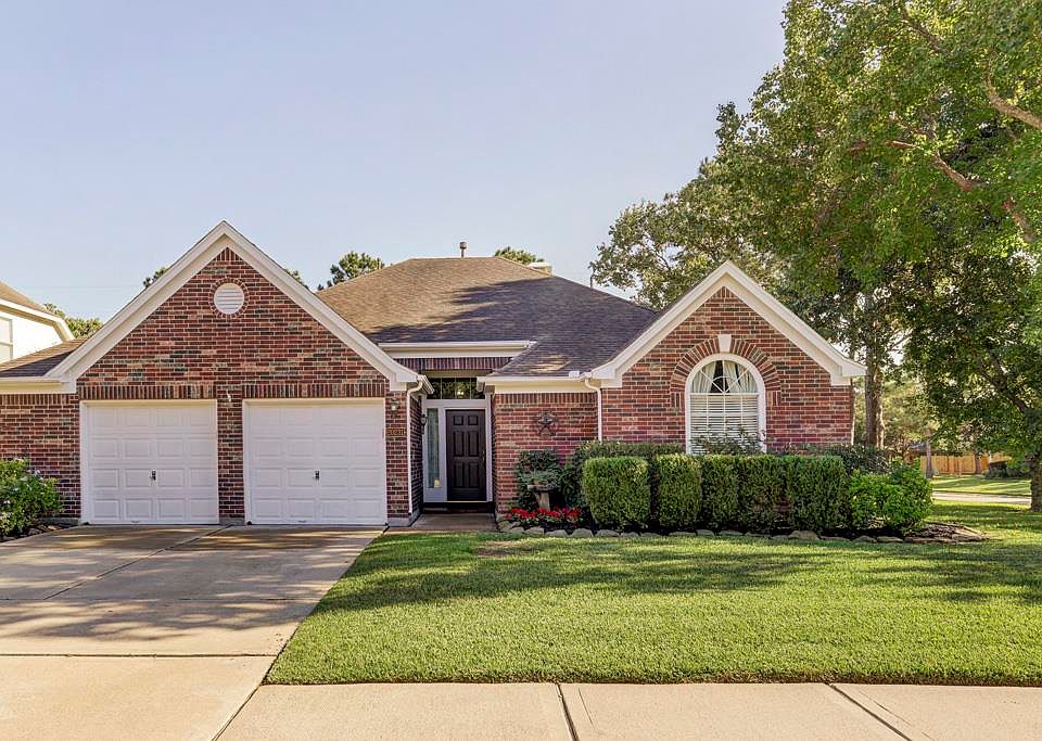 1st image of 20231 Stone Falls Ct