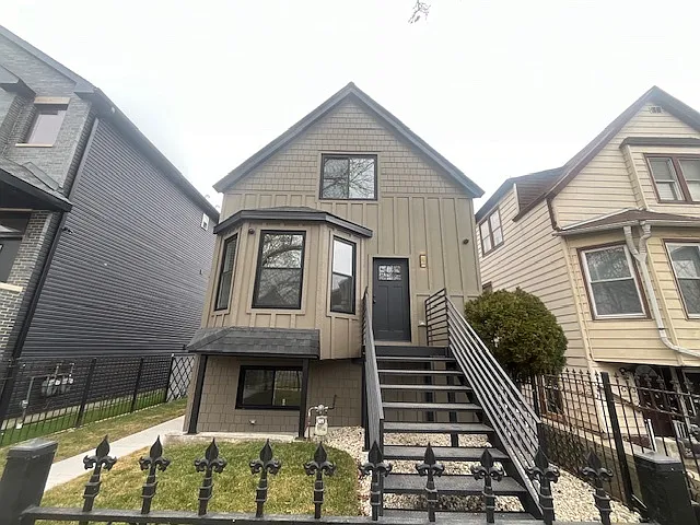 2204 N Kildare Ave photo 1