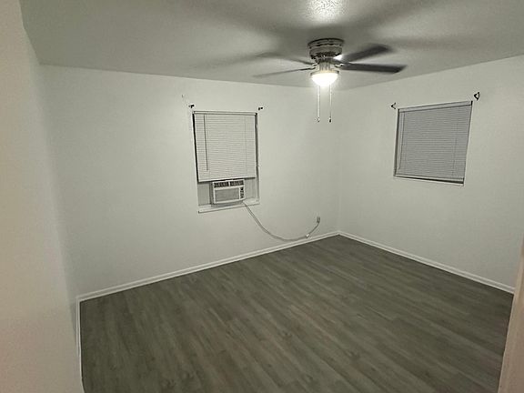 3rd image of 1834 Grace Ave