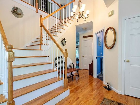 4th image of 342 Orchard Woods Dr