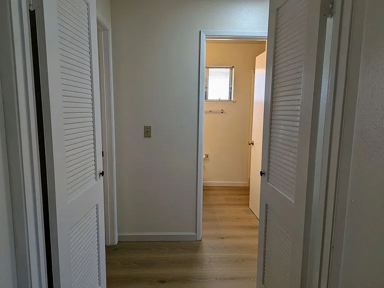 5069 Cribari Blfs — Photo 10