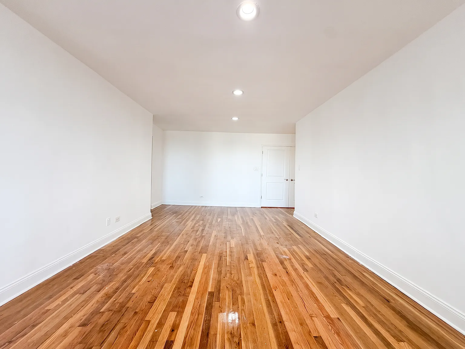 1535 East 14th Street — Photo 2