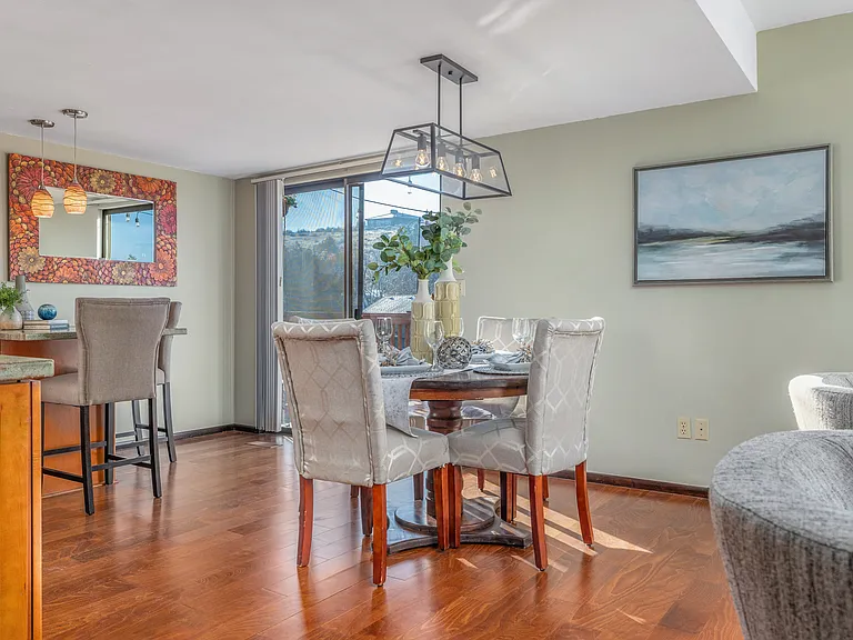 2228 E Roanoke Dr — Photo 11