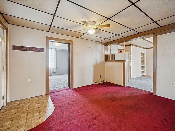 4th image of 709 Helman St