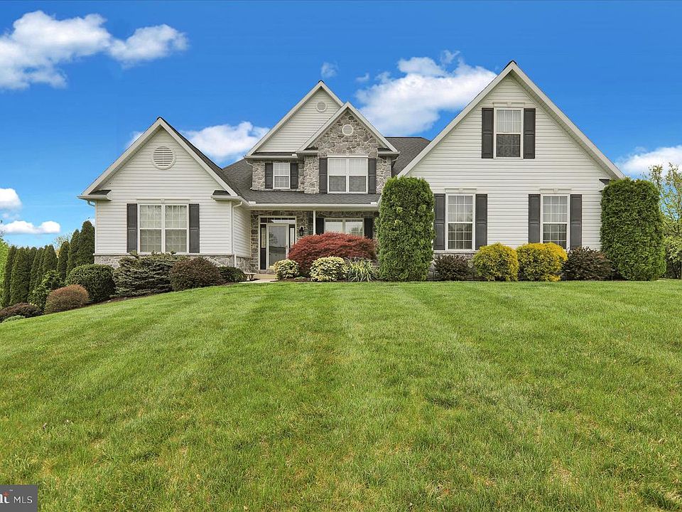 1st image of 160 Eagleview Dr