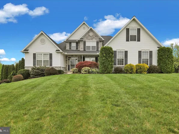 160 Eagleview Dr, Mohrsville, PA 19541