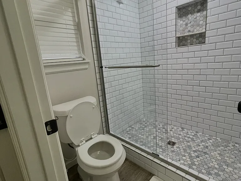 Primary shower