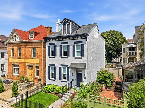 2nd image of 815 Ivy St