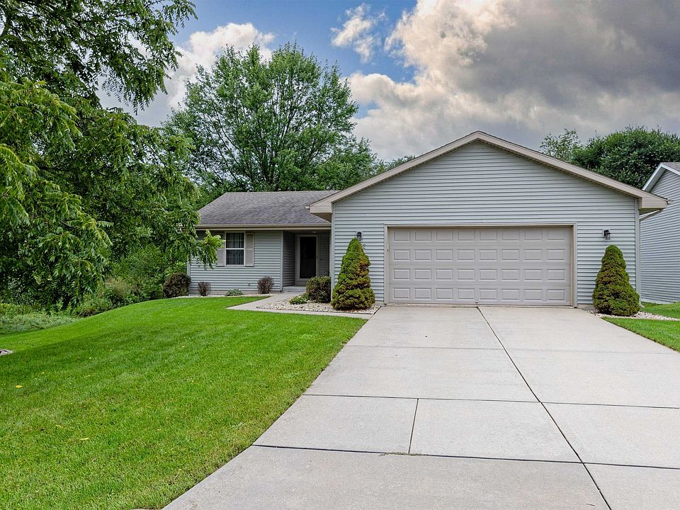 1st image of 2412 College Dr