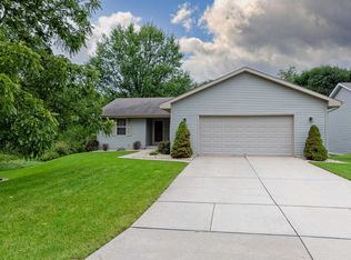 2412 College Dr, Janesville, WI 53546