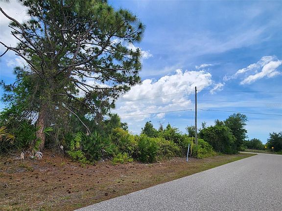 3rd image of 13128 Foresman Blvd