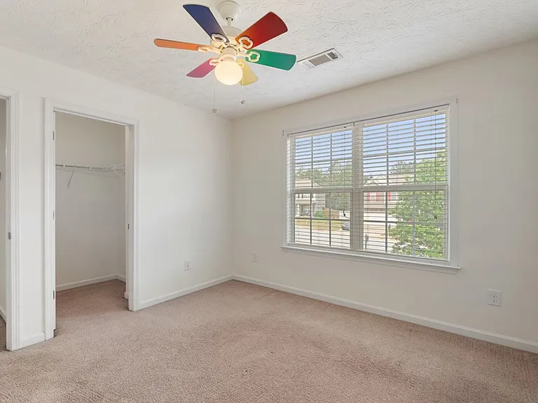 5186 Freedom Ridge Ct — Photo 17