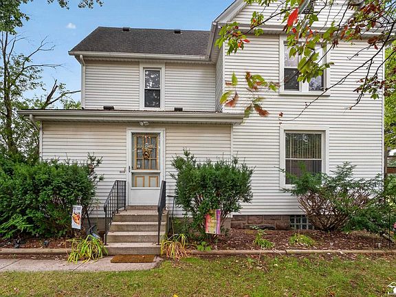 3rd image of 8040 Tuttle Hill Rd