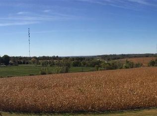 1050 N 18th St, Clinton, IA 52732
