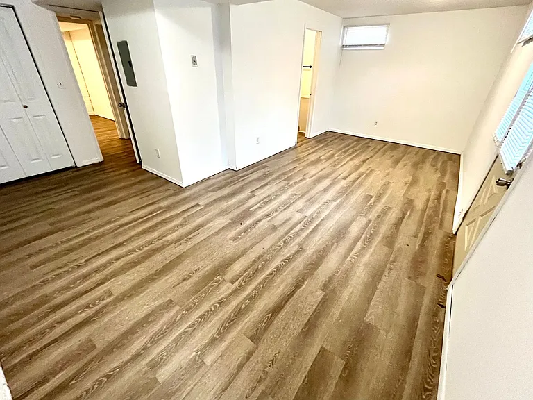 1467 Valley View — Photo 9