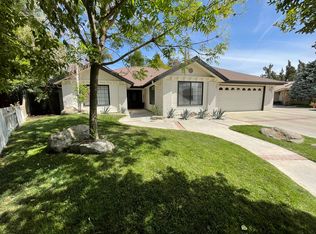 420 Colby Pl, Porterville, CA 93257