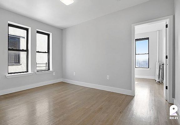 3rd image of 522 W 161st St APT 22