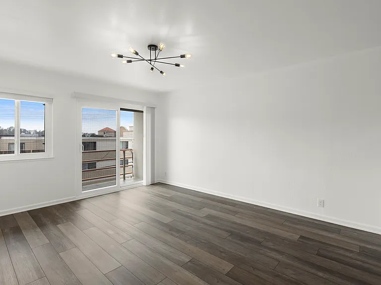 The Edgeworth Apartments — Photo 16