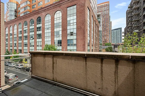 Sold by Corcoran | media 8