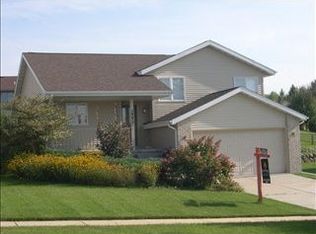 5905 Red Oak Trl, Mc Farland, WI 53558