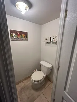 Bathroom, photo 1