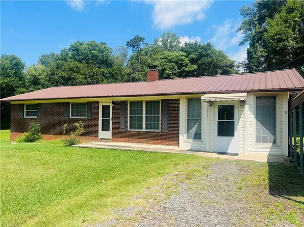 3844 State Highway 268, Siloam, NC 27047