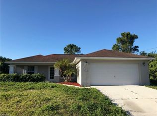 916 Anthony St E, Lehigh Acres, FL 33974