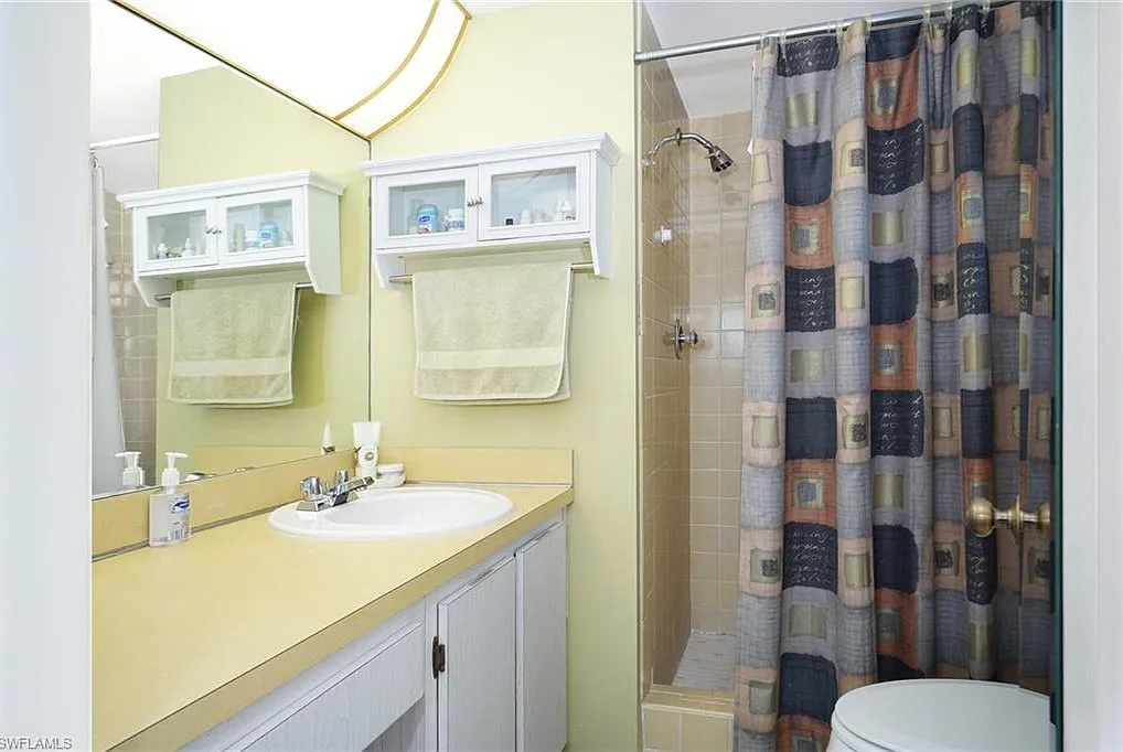 2 bed, 1000 sqft, $2,100 — Photo 4