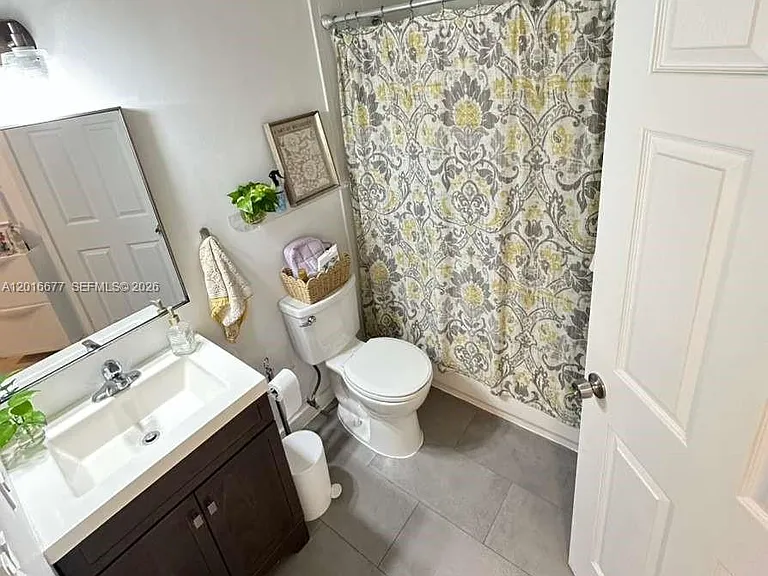 8290 Lake Dr #325 — Photo 11